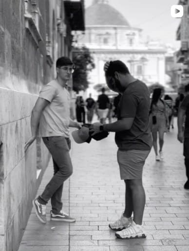 Arena Streetwear en la calle
